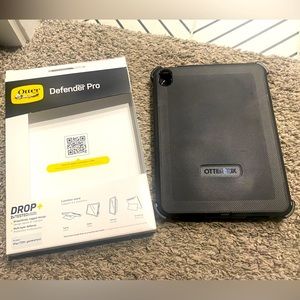 Otter Box New in box Defender Pro (iPad 10th generation)